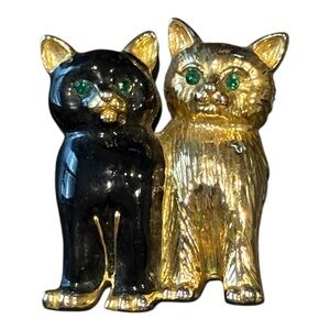 Vintage Kitty Cat brooch black/gold w/green rhinestone eyes. JB5